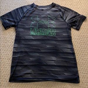Boys under armour t-shirt